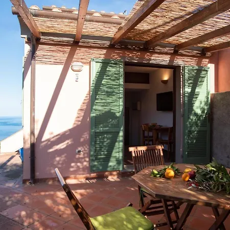 Borgo Patresi Mare 3 شقة *